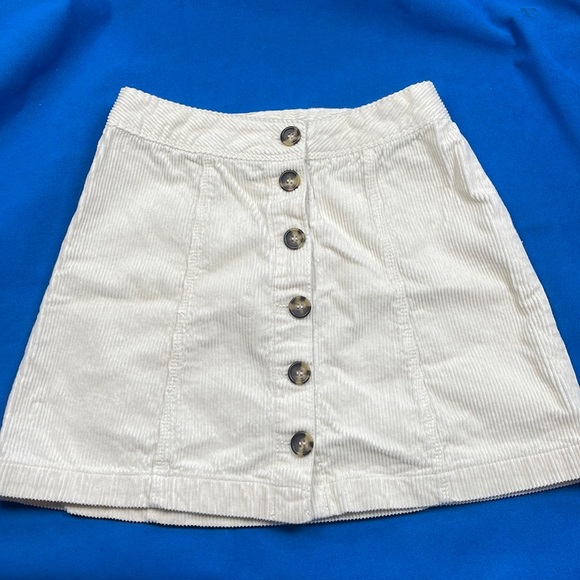 Divided H&M white cream corduroy front button mini skirt 2 - Picture 1 of 3